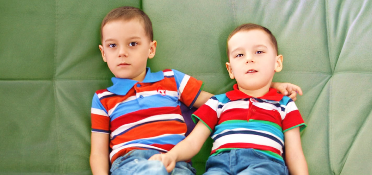 Близнецы мечтают пойти в поход